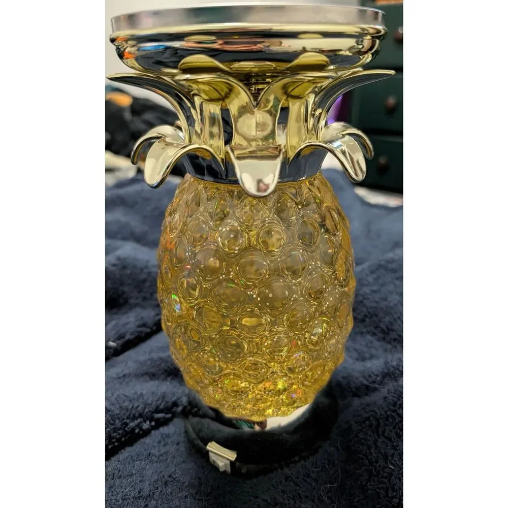 Bath & Body Works pineapple lighted glitter water globe 3 Wick candle holder - Picture 3 of 3